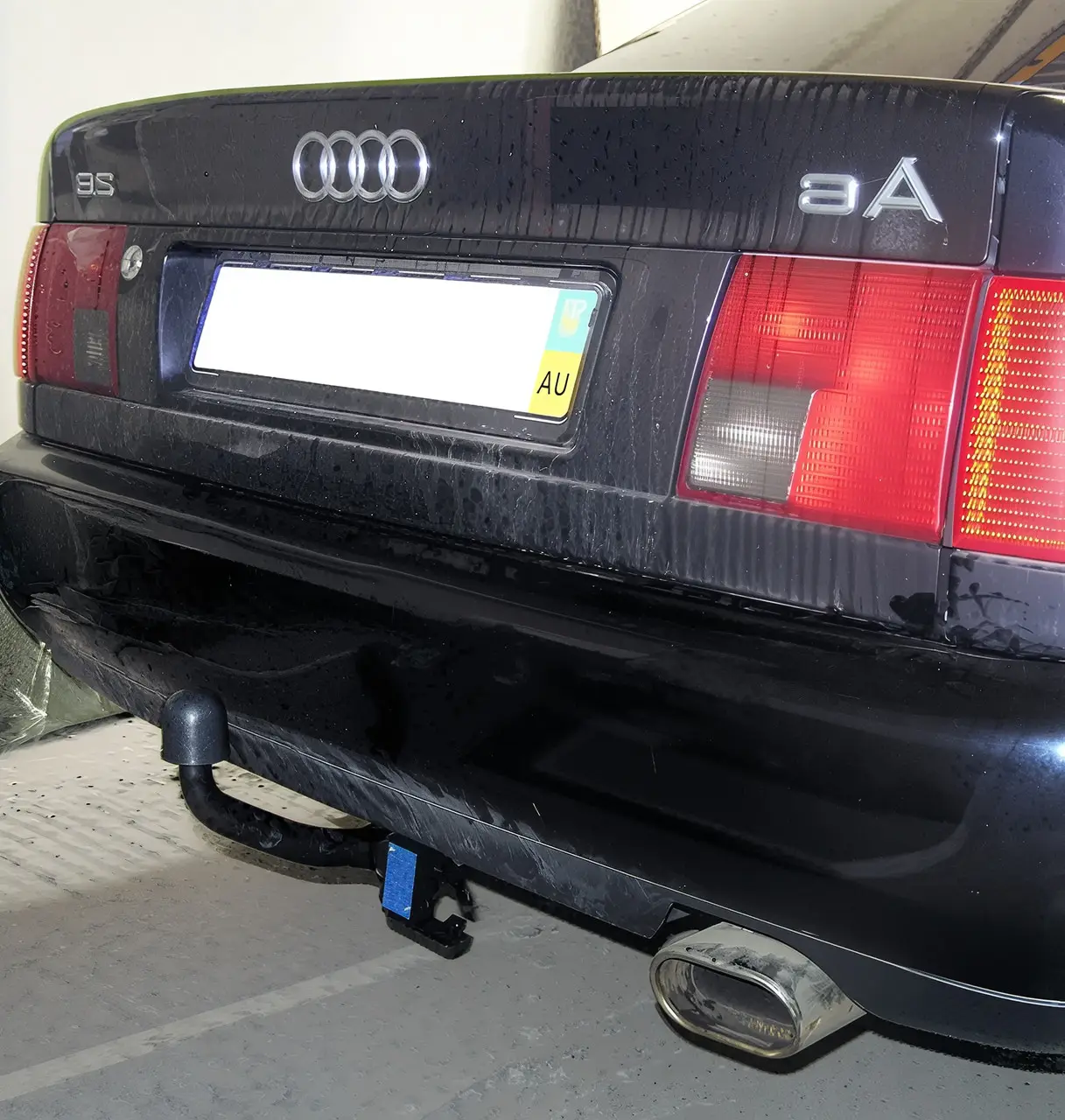 Фаркоп з'ємний на двох болтах Audi 100 (С4) Седан (1990-1998) 